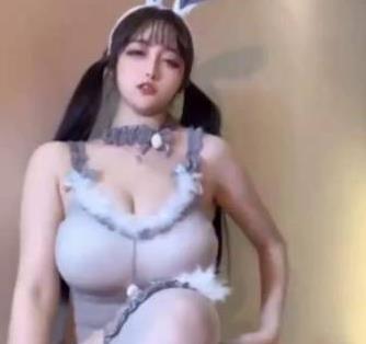 网红小九九晒出了自己和男友的“社保”合集,看完笑疯了。