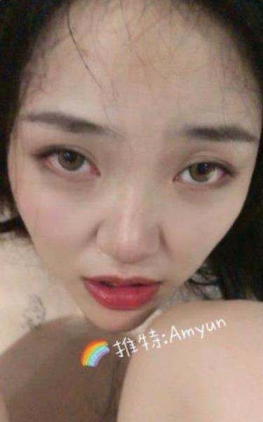 某推情侣精品散播视频合集,简直要气死单身狗。