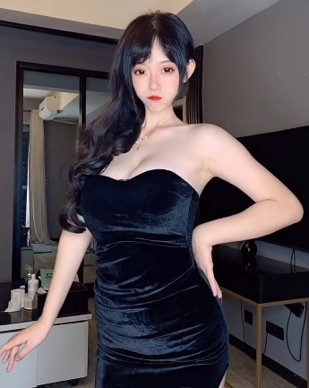 最新斗鱼超人气顶流主播拥粉百万极品本土美女《你的小李老师》抖胸精华合集最新散播【1V-350M_】【百度云】