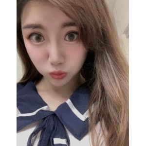 今天晚上斗鱼最火的女主播,浮力姬和久妖度盘来了个全垒打。