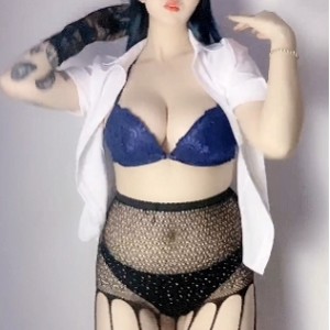 快手人气大灯主播欣妹妹,今天发了一个合集。