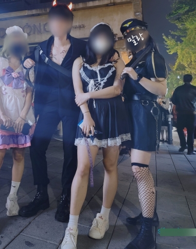 超人气韩国女星爆女神某推极品爆女神稀缺新作分享合集,这个“女神”有点不一样。