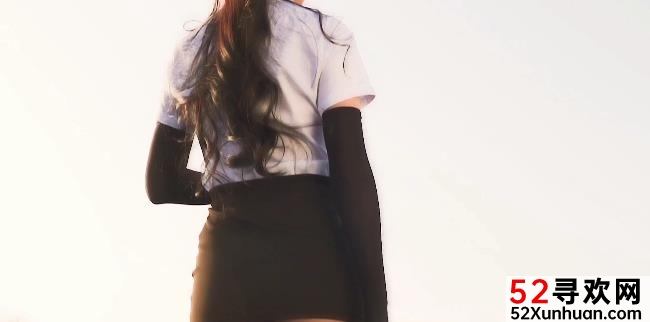 社焦艺禁锢一部作品,妖精在屋檐下跳舞,你最喜欢哪一个?