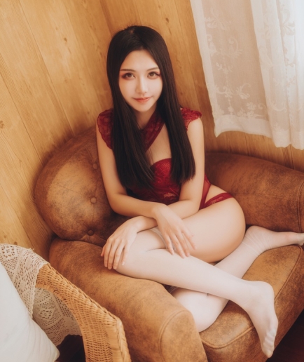 清纯网红源纱希喵喵绝版合集，二次元美少女性感猫耳娘黑丝玉兔视频数量丰富