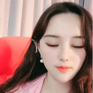 笑笑合集：34段视频25分钟，收藏百度热度飙升