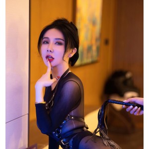 潘娇娇：尺度全开的边缘名媛，百度收藏量高达217