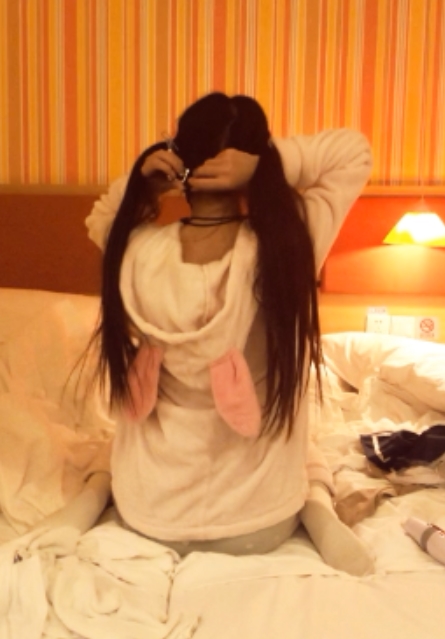 神秘收藏：窒物者表面清纯54v80.7g，百度搜索解压，增加115链接