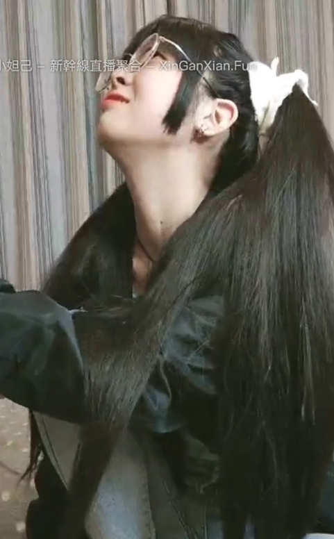 专属小女友：补妆视频28v30.5g，清新简约妆容教学