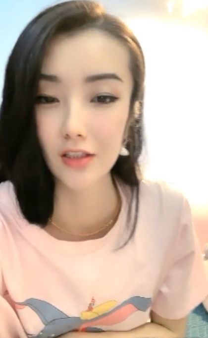 火星大妞：蜜桃臀健身诱惑，高价收费视频1.62GB，3小时44分钟