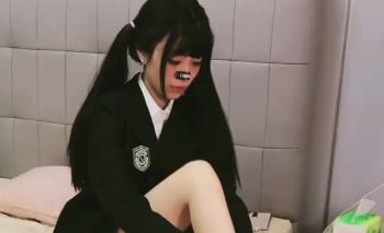 糖心新人露脸创可贴，3分钟短视频200W播放量，女主调皮可爱身材极好，道具秀真人秀无保护爆弄，下载观看