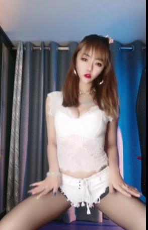 挑战尺度！万粉主播陈小魔火爆身材御姐型，浮力主播禁忌伦理自嗨秀绝唱，赶紧下载收藏！