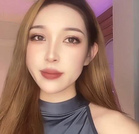 疯狂抖音新篇：小三儿，高质量美女主播大放异彩[143V4.4G]