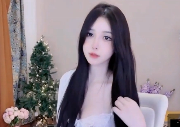 火爆女主播：精选身材大长腿，放得开v+900M