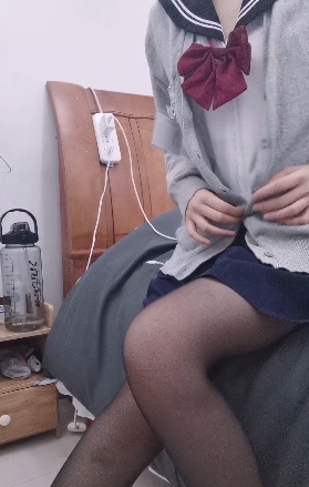 斗鱼浮力姬韵韵学妹合集：高跟鞋C入+露脸完整合集，口味重道具大流不容错过！