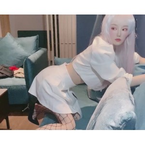仙女糖心：勤快美少女的网红服装秀