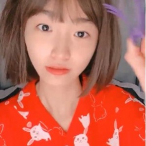 清澈动听的19岁学妹呜崽酱，92v49.9g视频收藏百度ED2K