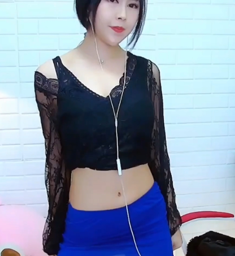 享受小洋芋（黎小胖）带来的热舞风暴，共同感受她的魅力和才华！（78v11.3G）