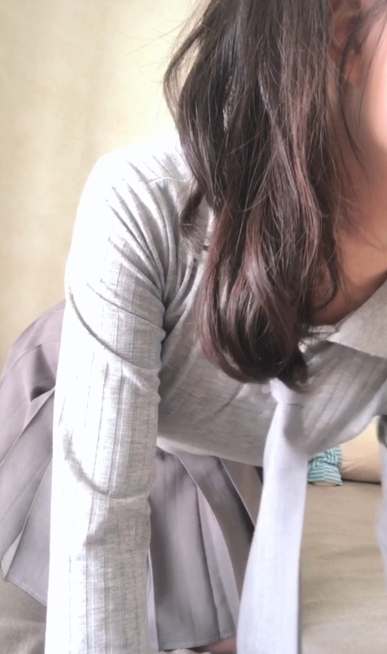 清新可人的白桃少女瑶瑶：827个视频等你收藏