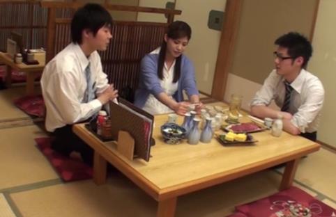 发布。这部魔镜号老资源[2V-3.5G]绝对是您不容错过的全球前十之一，快来一起体验这场三人游的感觉吧！