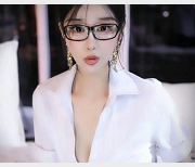 CC小恩雅：带民工回家，善良老师被骗，定制剧情，火辣身材，精彩视频下载