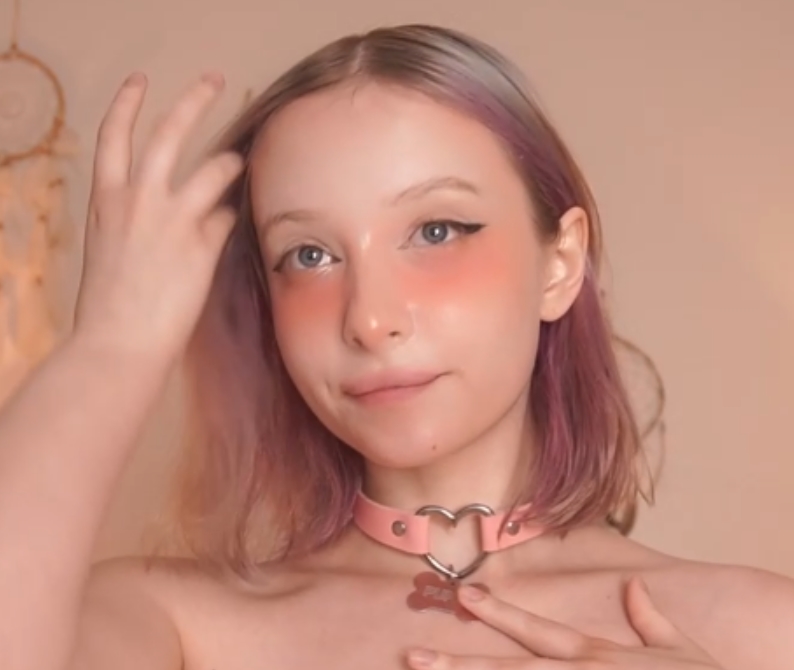 bunnybonn1e直播百度盘合集，9个视频共31.2G，漂亮外貌吸引关注