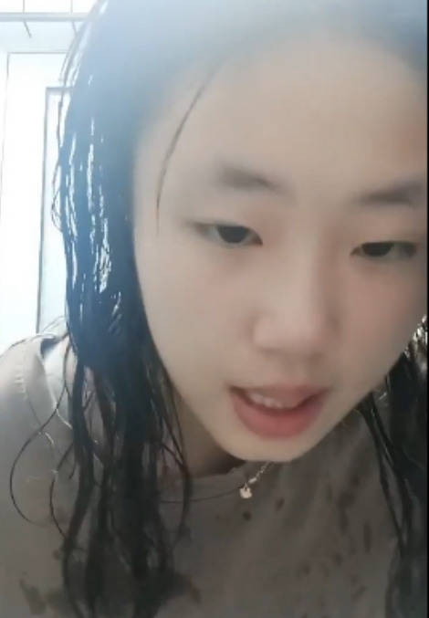 高价全方位展示！精选妹子学妹穿洋裙，画质清晰，时间0小时23分，声音源码获取