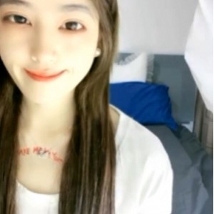 露露：高颜值腿模美球诱惑舞蹈6.39小时高清资源