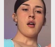 CD伪娘自拍1V-1.8G视频，27分钟，喷S小合集，打F机，自由国风采