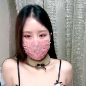 精选尤物小鱼干互动收费秀丁字裤按摩器震动