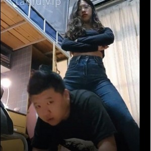 素人星探偷溜女生宿舍被虐-白袜踩/骑马/深处/虐乳/舔鞋[1v+348M][百度盘]