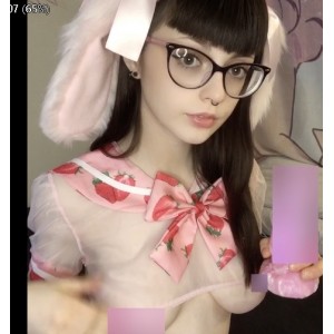 高颜值混血小姐姐_HoneyMomo作品合集