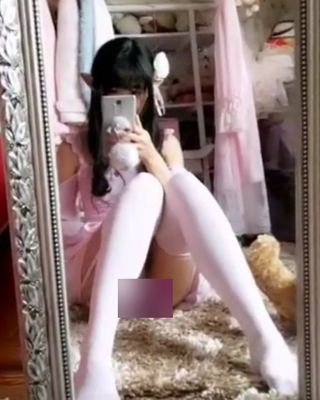 Venus-宅男最爱的微博红人小女神-啪喵少女露脸