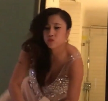 西域伊犁少数民族美少妇完美身材露脸私拍591M百度盘