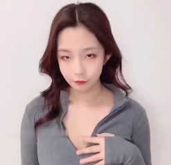 辉夜姬反差婊：让你的脸色发光，嘴艺指教