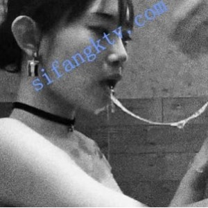 超奇妙对话自拍：完美佳作