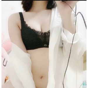 沈梦逸斗鱼超火视频斗鱼女神沈梦逸9月最新超火视频，白玉兔容颜黑森林眼神，绅士魅力无可比拟！