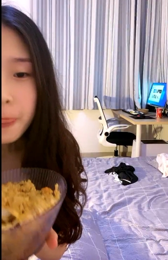 精选颜值美女小梦梦与闺蜜外网清纯妹子火热上贤娆带给你美好友情与生活。