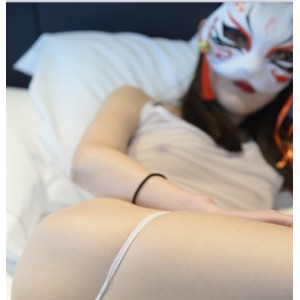 狐狸芙蓉：网红大学生，唱歌跳舞，颜值无敌！顶级重磅女神火爆PANS，最新超有尺度的视频资源，给你无尿点的极致美感！