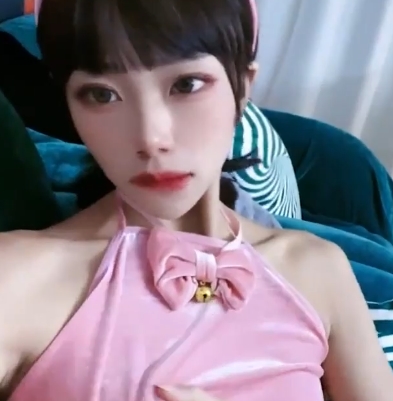 1V+408M睡着后被偷偷放飞自我的合租女同事吃鸡强上，7Z双层压缩，总时长21分，百度盘免费下载！