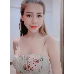 抖音热辣女神：若隐若现，颜值爆表，丰满丰腴