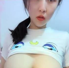 《欣赏气质奶妈的汁水鲜嫩、成熟主妇谈吐祥和的聊天挤馒头视频》