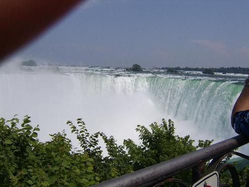 2021美国爱情电影《瀑布.The.Falls.2021.HD10....mp4》，AliyunDrive提供资源，支持在线流媒体播放，爱情挑战，重获幸福