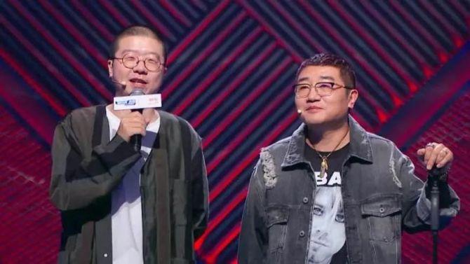 脱口秀大会每季更新8集，支持倍速观看，全平台播出！