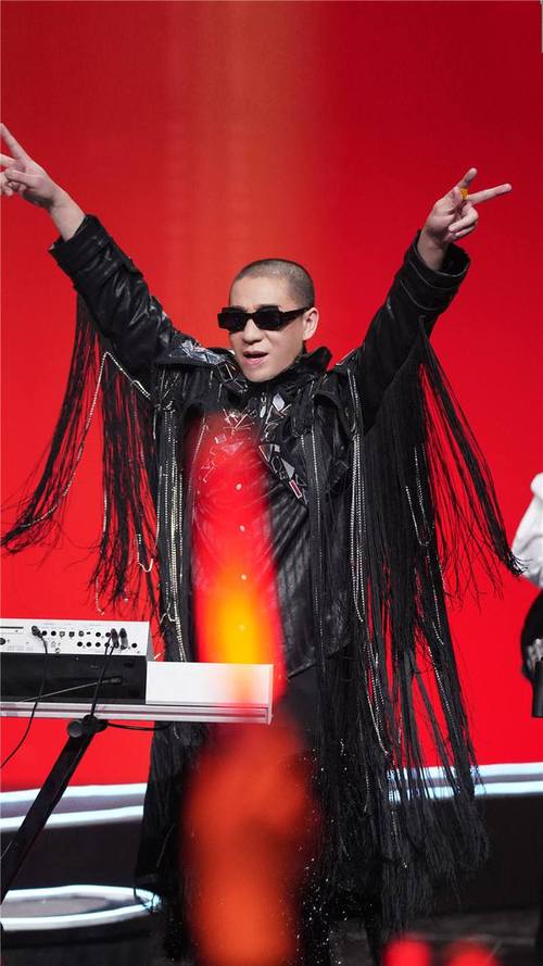 闪光乐队《22-3-5》：勇敢追寻梦想的故事