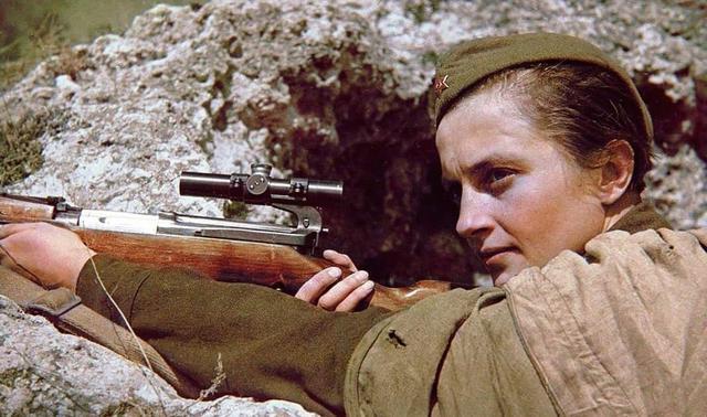 《战斗民族的精神:女狙击手309的勇挑拼》