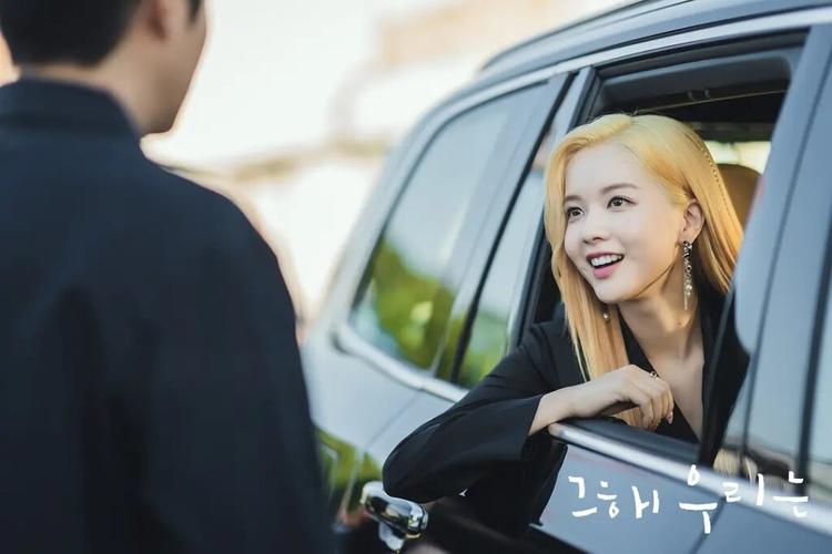 1999年经典港片《三五成群》，现在可以在阿里云Drive上以mp4格式观看