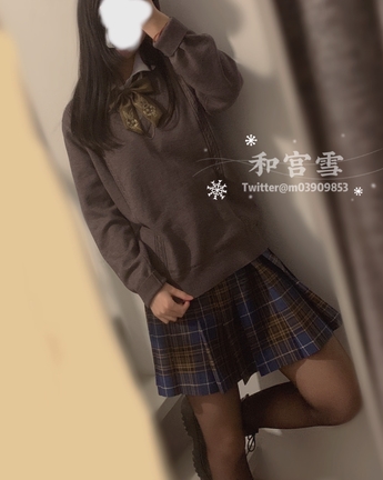 最新某推超火爆重口绝版浮力姬（和宫雪）有尺度双洞风油精自虐绝版完整版【13v-3.86G百度云】