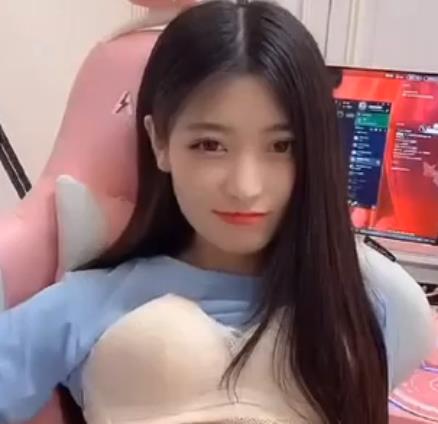 夜微凉,抖音月月大。+快手上的小姐姐真不少。