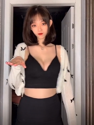 最新斗鱼超人气逆天高颜值曾经的灵魂工程师巨R主播（你的小李老师）最新抖胸完整合集【1V-350M_】