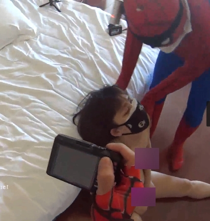 蜘蛛侠与空姐女友作品,这画风有点不太对啊。